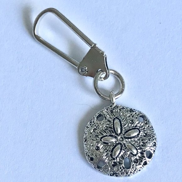 Sand Dollar Zipper Pull Handbag Purse Charm Backpack Silver Tone Sea Life Shell - Picture 4 of 6